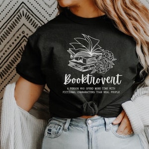 Funny Book Lover Shirt Reading tshirt Floral Book t shirt Librarian Funny Bookworm Tee Book Nerd Gift Bibliophile t-shirt Book Club Shirts