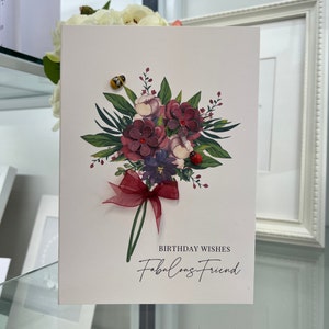 Carte d'anniversaire d'ami, carte de joyeux anniversaire de luxe, carte d'anniversaire rose, carte d'ami fabuleux, meilleur ami, fait main, floral, abeille en bois, pierres précieuses