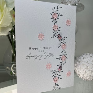 Tarjeta de cumpleaños de hermana, tarjeta de cuñada, tarjeta de hermanastra, tarjeta de amantes de las abejas, tarjeta de amantes de las abejas hecha a mano, abejas de madera, tarjeta de hermana increíble, abeja