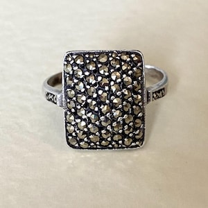 Bague marcassite déco tardive - Visage rectangulaire, v. Années 30 - Années 40