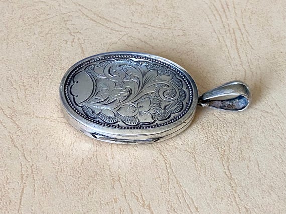 Victorian Solid Silver Oval Locket - Hand Engrave… - image 3