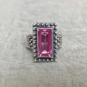 Russian 875 Silver Ring - Rectangular Pink Glass - Hallmarked - Size R 1/2