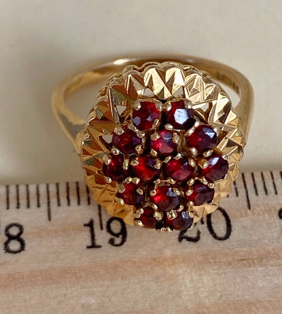 1970s 9ct Garnet Cocktail Ring - Textured Diamond… - image 9