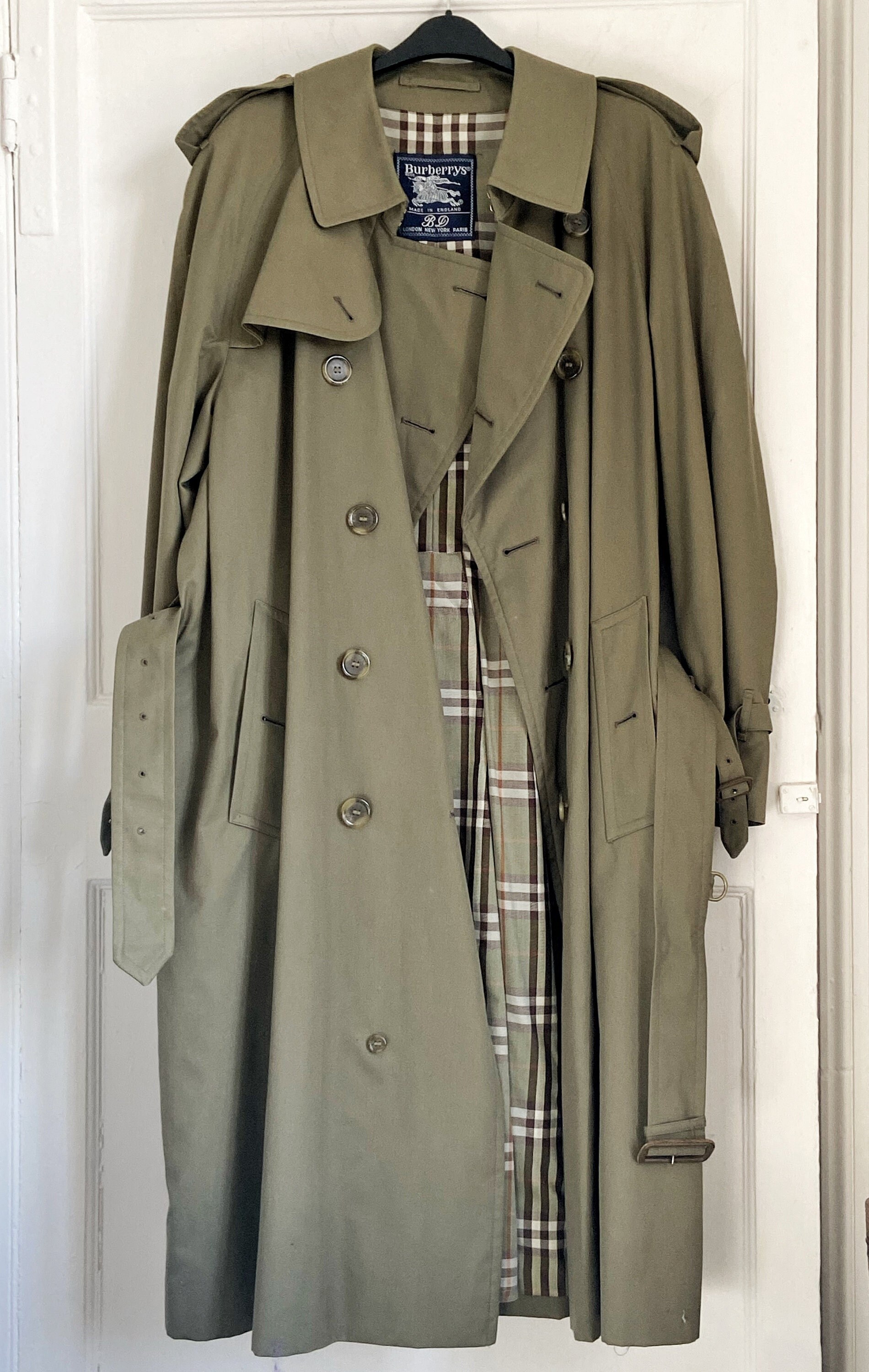 Burberry London Mens Khaki Trench Coat 