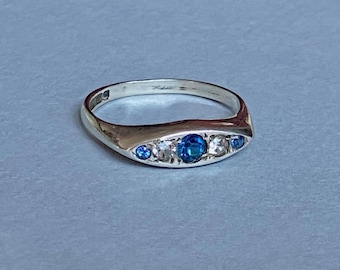 1977 English Sterling Boat-Front Ring - T & S Maker - Hallmarked Birmingham - Sapphire Paste - Size O