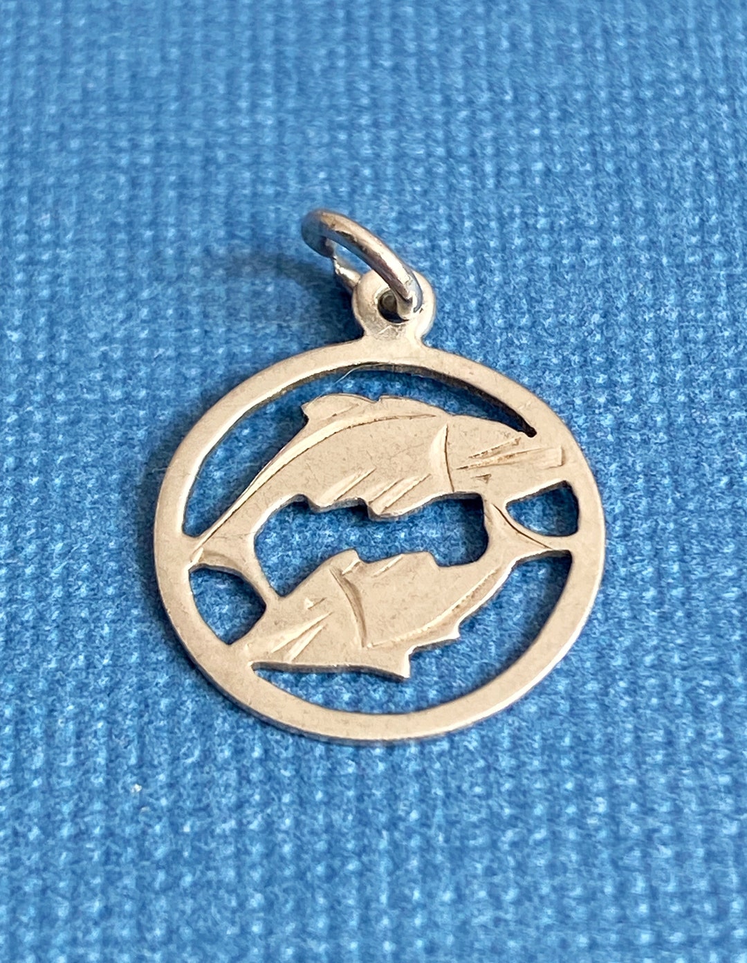 ZODIAC 1970s Pisces Fish Charm - Sterling Silver - Diamond Cut ...
