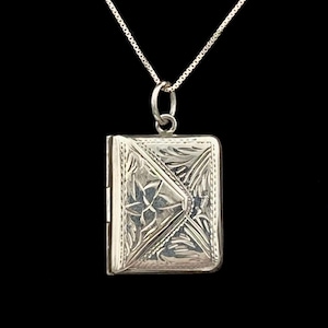 Antique Stamp Case Locket - Sterling Silver - Keepsake Pendant - 20 Inch 925 Silver Box Link Chain