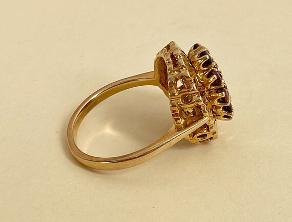 1970s 9ct Garnet Cocktail Ring - Textured Diamond… - image 4