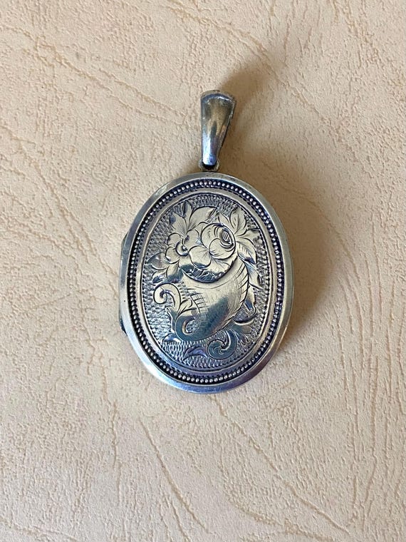 Victorian Solid Silver Oval Locket - Hand Engrave… - image 2
