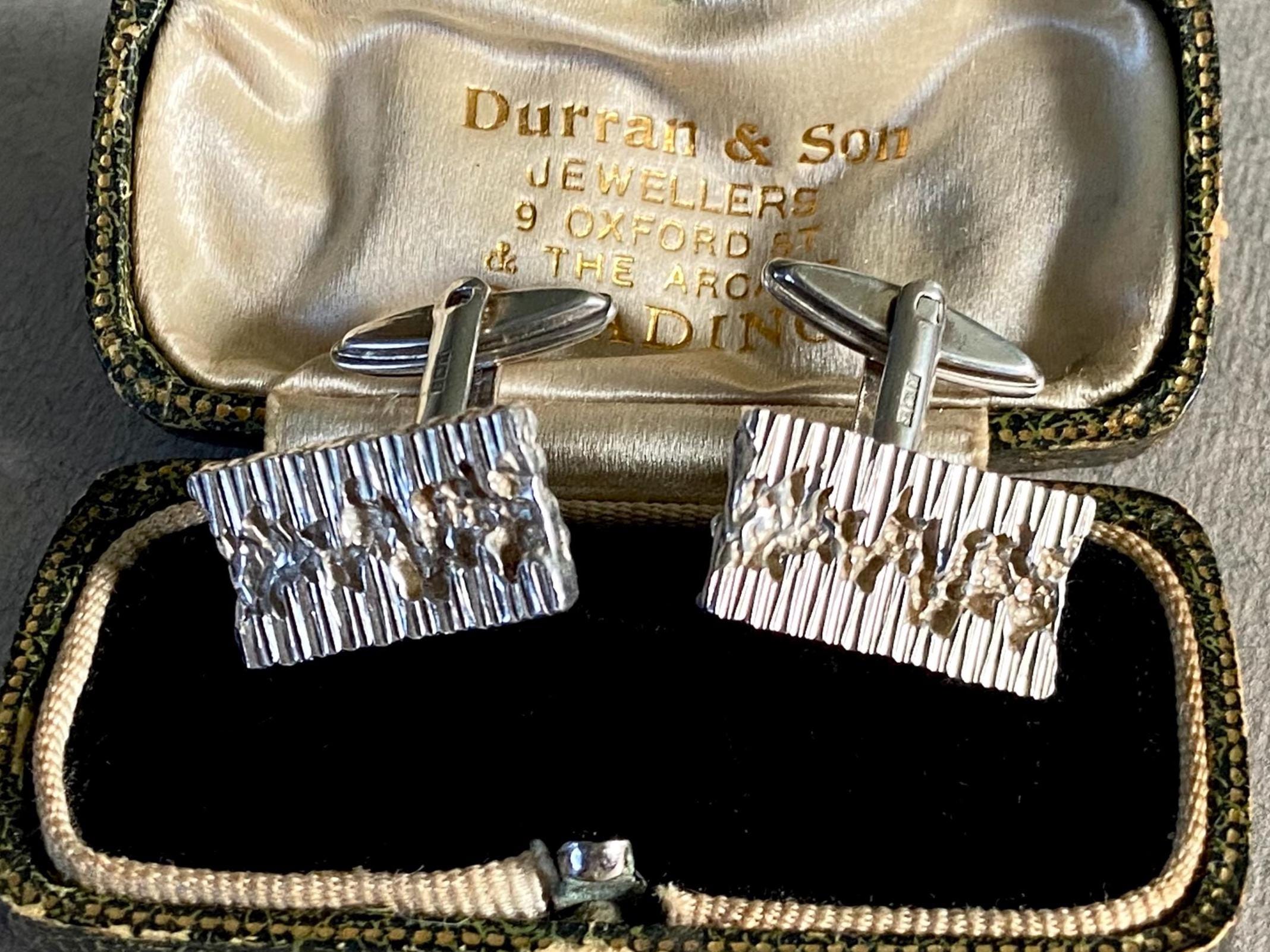 ANCIENNE PAIRE DE boutons de manchettes argent massif décors monnaie antique EUR 20,00 - FR
