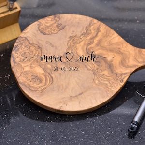 Handcrafted olive wood pizza board personalized engraving unique gift kitchen decoration free wood conditioner STYLE 2