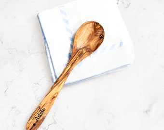 Artisanal Olive Wood Chef's Spoon - Elegant, Durable and Ecological Gourmet Kitchen Utensil