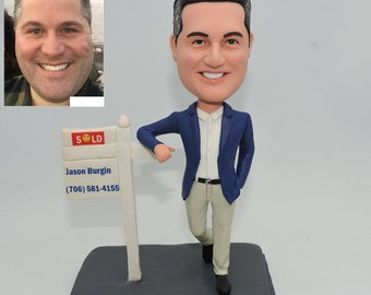 Custom Real Estate Manager Realtor bobbleheads, personalized Realtor bobblehead, make a bobblehead for your agent, best birthday gift