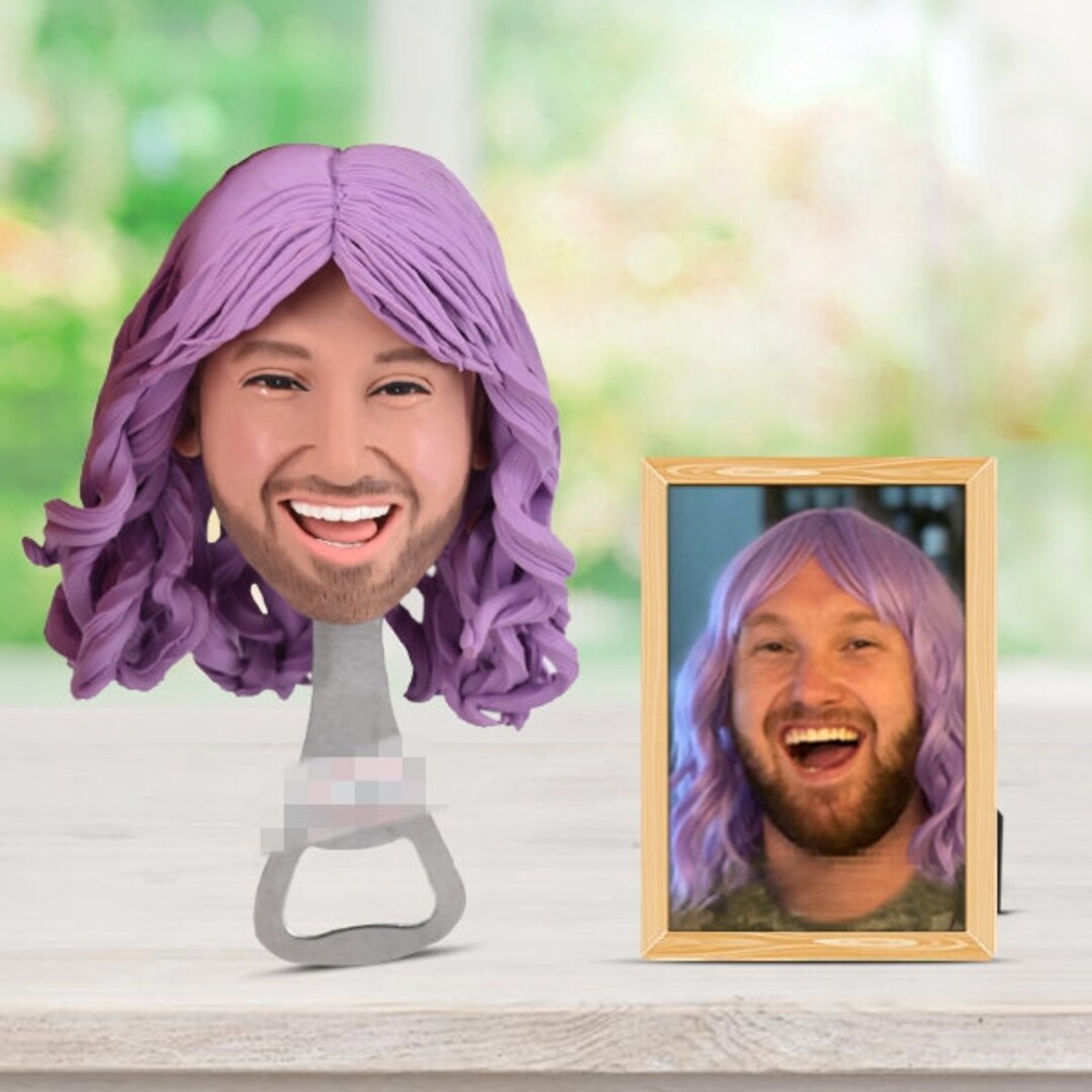 Bottle Opener Ten Person Bobblehead - Figurine
