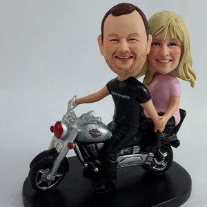 Custom couple bobbleheads on Harley Davidson, bobbleheads gift for parents, couple on bike bobblehead custom, motorcycle custom bobbleheads