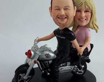 Custom couple bobbleheads on Harley Davidson, bobbleheads gift for parents, couple on bike bobblehead custom, motorcycle custom bobbleheads