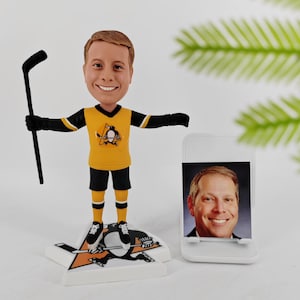 Custom hockey bobblehead, personalized bobblehead hockey, make a bobblehead for hockey player, bobblehead hockey from your photo