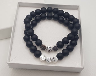 Partnerarmbänder Set - 2 Stück, schwarz, Partnerarmband personalisiert mit Initialen,  Valentinstag Geschenk Freund, Pärchen, Mann Frau