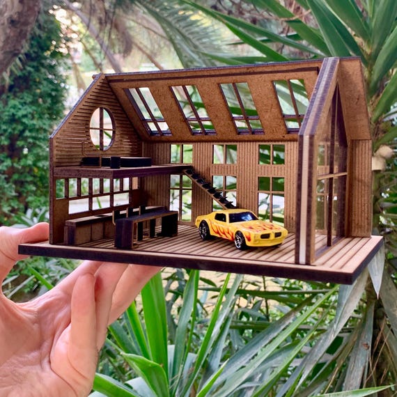 1/64 Loft Garage Diorama – DIY Wooden Diecast Car Display & Scale