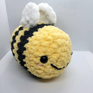 Chunky Crochet Bumblebee