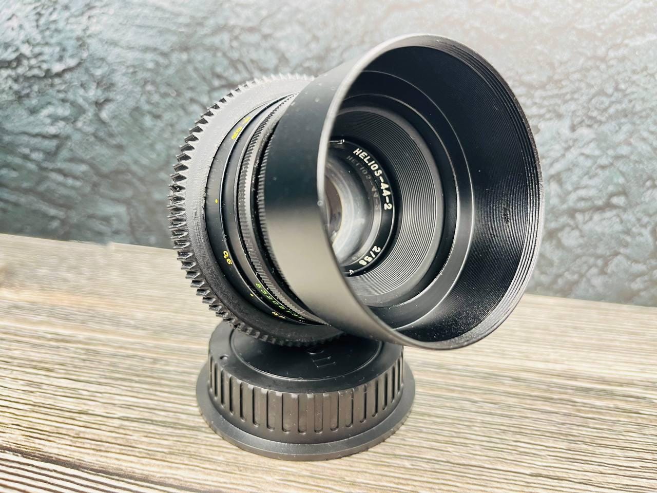 Helios 44M 58mm F2 オールドレンズ EFマウント シネモッド Amazon.com