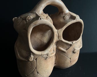 古代メソポタミアの儀式用カップのレプリカ - 双子像の儀式用容器 - 異教の祭壇装飾