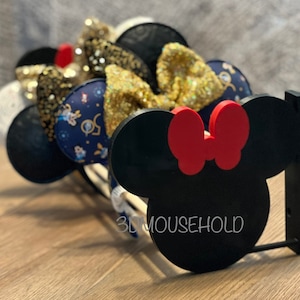 Mouse Ear Holder Wall Display with Bow
