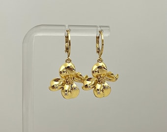 Brincos de Orquídea Dourada