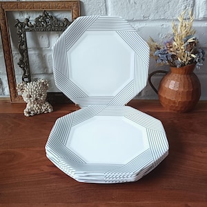 5 or 6 vintage white dinner plates NOVOCTIME Arcopal black geometric design