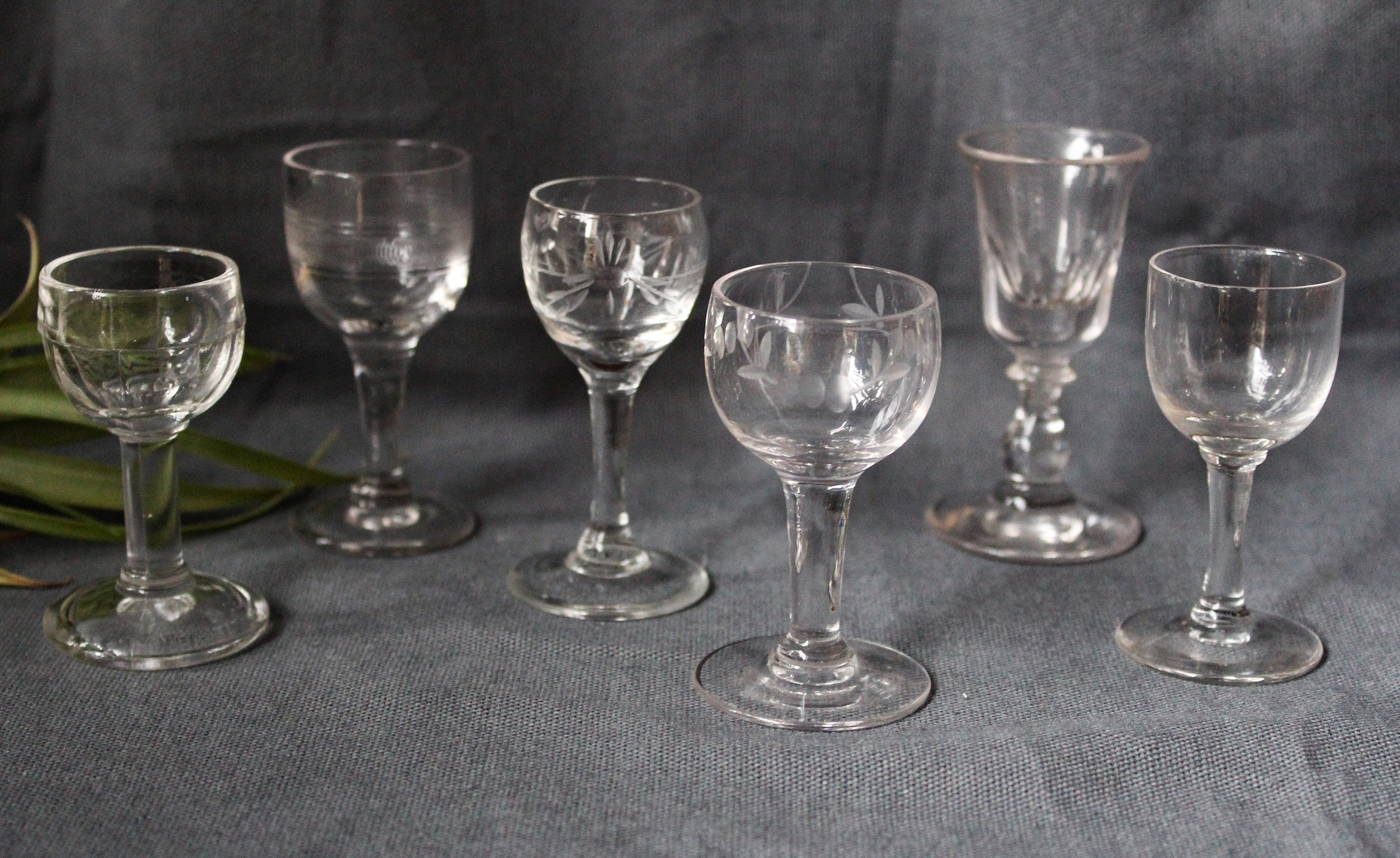 Lot de 6 Verres à Liqueur Vintage Dépareillés France