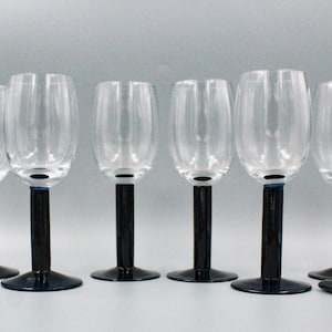 Lot 6 GLASSES on Black Foot Arcoroc France, Vintage