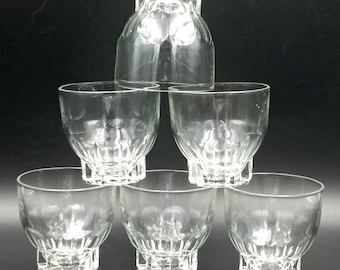 VERRES 18 cl vintage pied étoile,  verre transparent pressé 1940/50