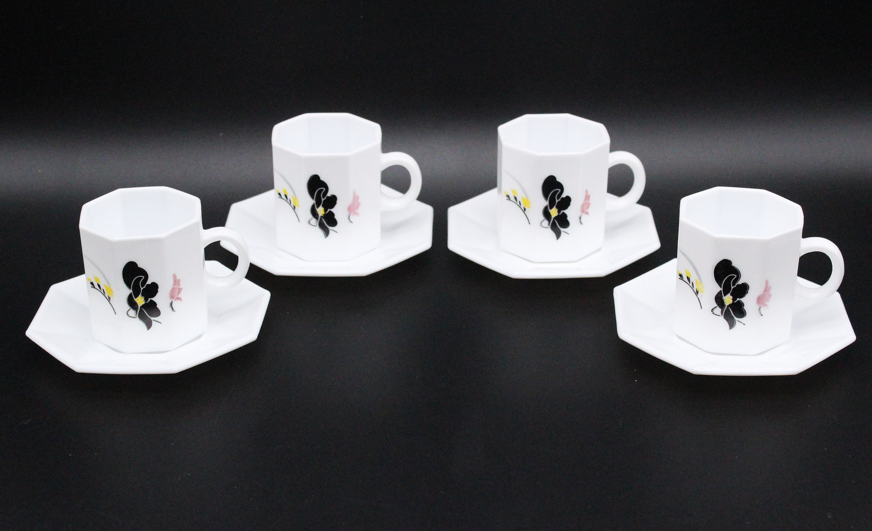 4 Tasses Opaline avec Soucoupes Français Vintage Arcoroc Modèle Octime Blanc Anaïs, Années 80