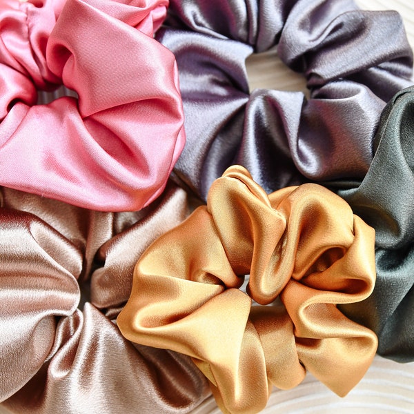 Scrunchies, hair tie, hair band, hairstyle, velvet, shiny, satin, large