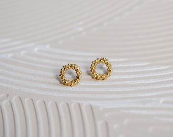 Gold Plated Earrings, BELLS, Studs, Modern, Tiny Bar, Stecker, Ohrring, geometrisch, minimal, Hochzeit, festlich