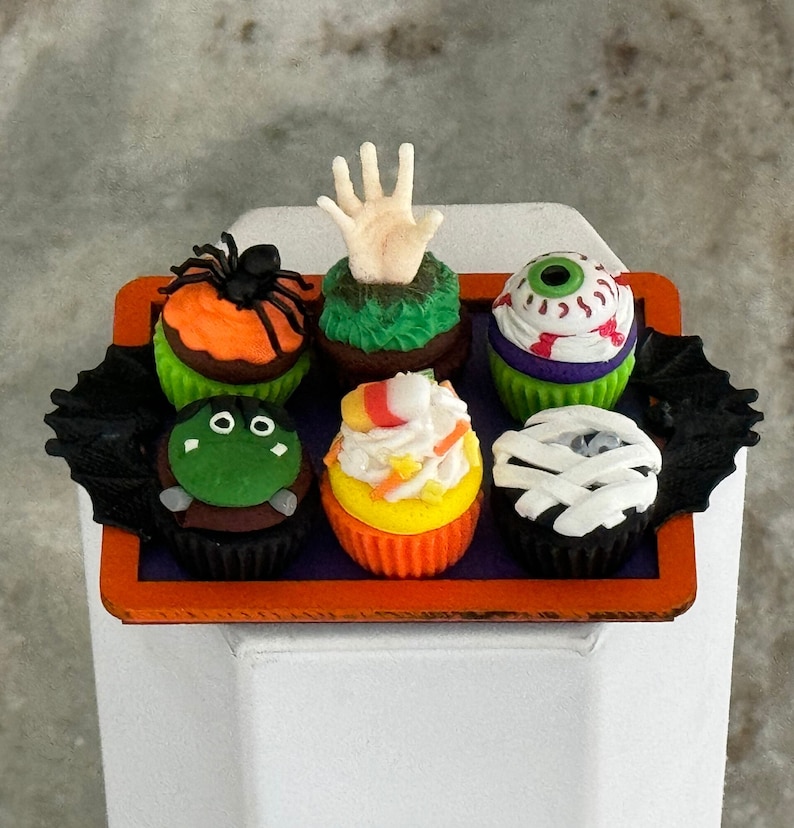 1:3 pretend cupcake platter for dolls/figures  16” thru 20”. Halloween cupcake Included tray w/6 cupcakes. Cupcakes are not glued to tray