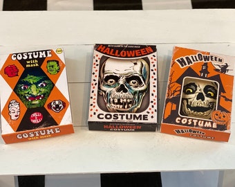 Mini Retro Halloween Costume Boxes: Doll Diorama Props (Set of 3), 1/4 doll, Byers Caroler
