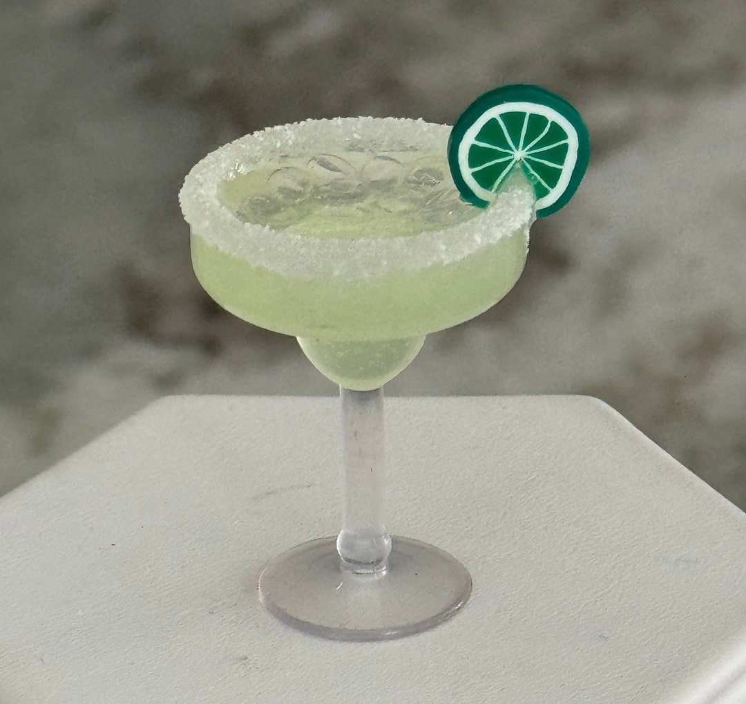 Large 1:6 Margarita, 1/4 Margarita, Elf Prop, Byers Choice Caroler Prop ...