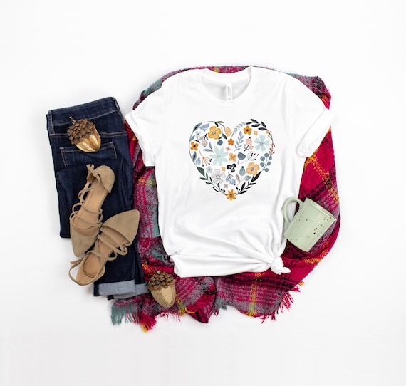 Flower Heart Shirt, Wildflower Tshirt, Wild Flowers Shirt, Floral Tshirt, Flower Shirt, Gift for Women, Ladies Shirts, Best Friend Gift
