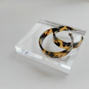 Tortoise shell hoop earrings anthropologie on sale