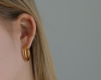 18K Gold Plated Everyday Gold Huggie Hoops |  Basic Hoop | Minimalist Earrings | Tarnish free | Chunky Hoops | Sweat Resistant