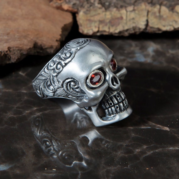 Gothic skull ring - man Rings Simbólico - Monte Cristo