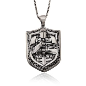 Crusader Pendant, Silver Templar Knight Necklace, Christian Medieval Templar Necklace, Religious Gift For Men, Birthday Gift For Father&#39;s