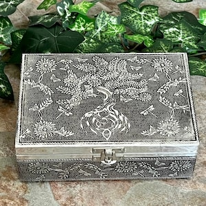 Silver Metal Velvet Lined Tree of Life Storage Box - 5&quot; x 7&quot;