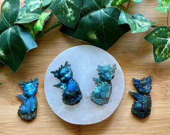 Flashy Labradorite Baby Dragon