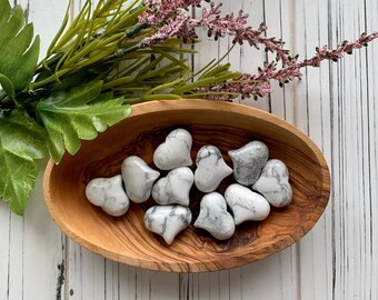 Howlite Puffy Heart