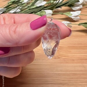 Clear Quartz Light Diffuser Pendulum (with minor fractures, inclusions or cloudiness) 画像 3