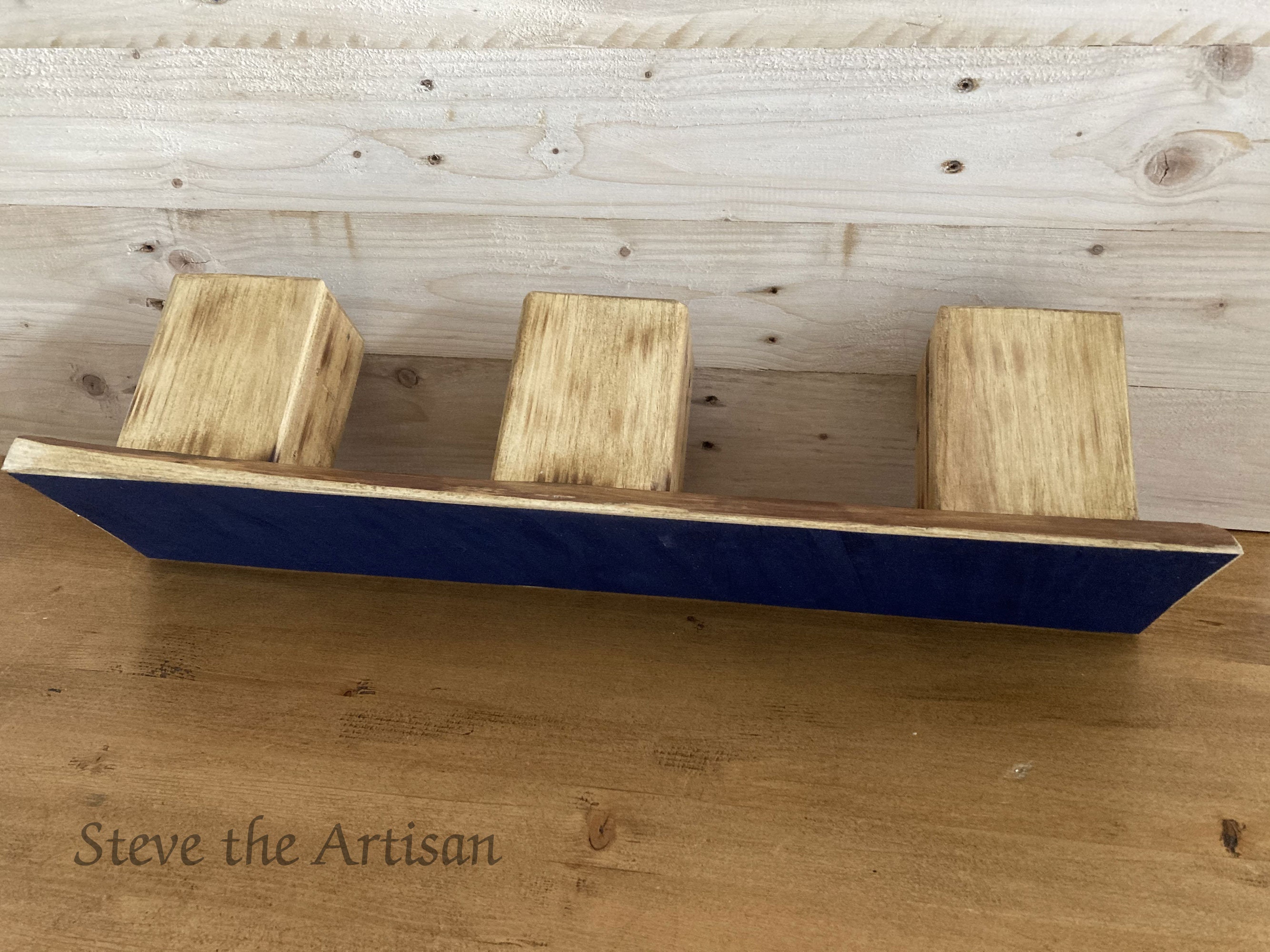 Fuente de madera rústica y pantalla de la mesa de la luz del | Etsy