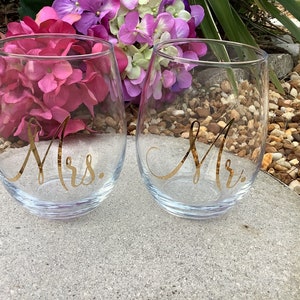 Personalized Stemless Wine Glass/Bridesmaid Glasses/Bridal Party Gift/Bridesmaids Gift/Bridesmaid Proposal Gift image 2