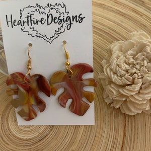 Mixed brown leaf dangles